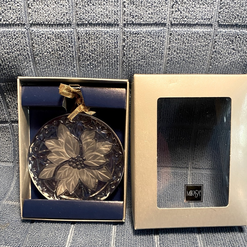 Mikasa Festive Poinsettia crystal ornament. 3.25”